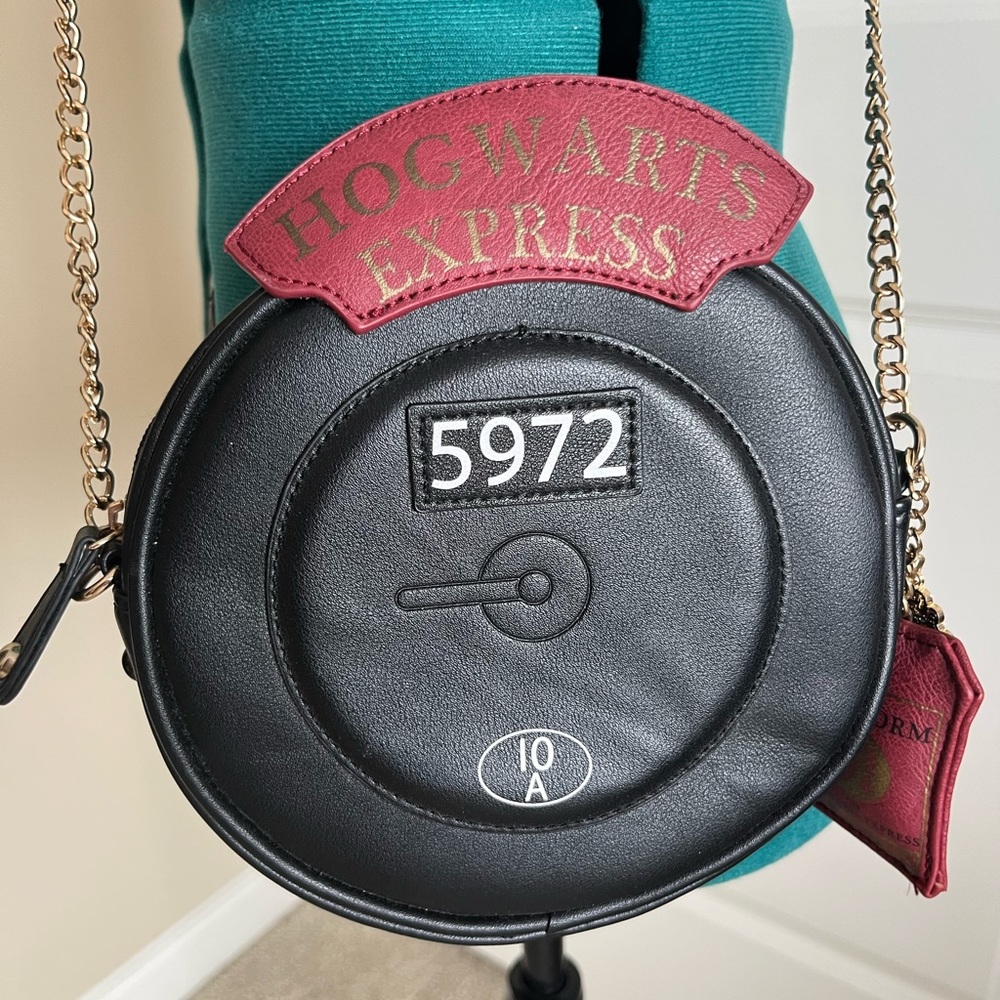 Harry Potter Hogwarts Express Crossbody with Charms